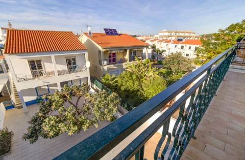 Apartamento T2 Moderno com Vista Mar - Praia da Alagoa, Altura - para Arrendamento Anual