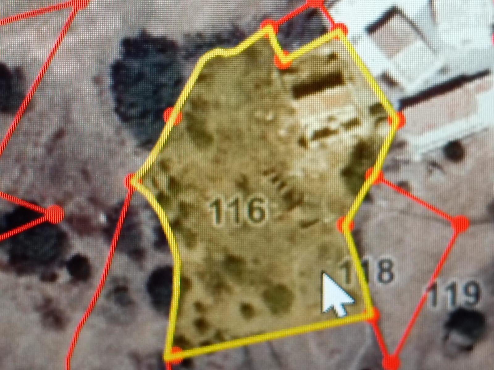 DUAS MORADIAS ISOLADAS - NUM TERRENO DE 1.823 M² - UMA PRONTA A HABITAR - OUTRA PARA REABILITAR OU DEMOLIR - NA ALDEIA DE ALCARIAS GRANDES - AZINHAL - CASTRO MARIM - ALGARVE