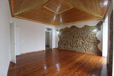 Apartamento T4 em São Bras Alportel - Centro