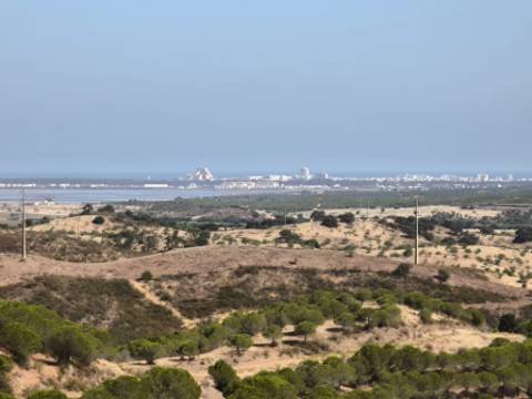 TERRENO COM 11 HECTARES - VISTA MAR - LAGO PRIVADO - EM VALE DAS ZORRAS - CASTRO MARIM - ALGARVE
