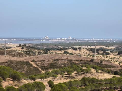 TERRENO COM 11 HECTARES - VISTA MAR - LAGO PRIVADO - EM VALE DAS ZORRAS - CASTRO MARIM - ALGARVE