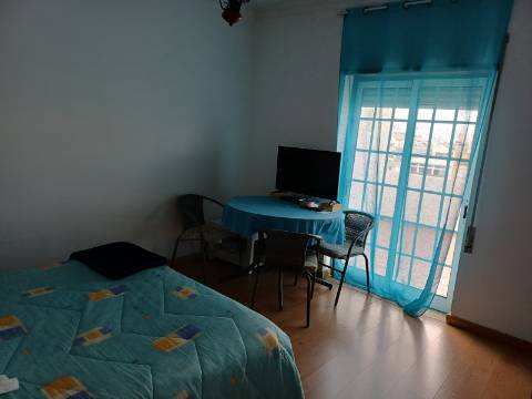 Apartamento T1 +1 Anual com magnifico terraço no centro de Vila Real de Santo António