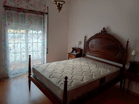 Apartamento T1 +1 Anual com magnifico terraço no centro de Vila Real de Santo António