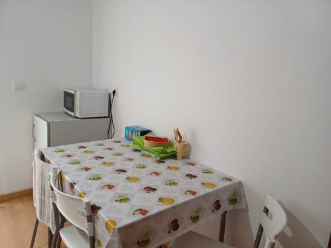 Apartamento T1 +1 Anual com magnifico terraço no centro de Vila Real de Santo António