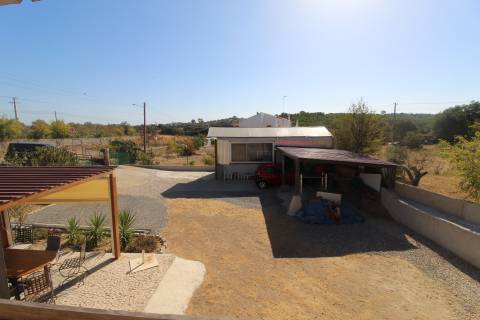 Moradia com Terreno de 880 m² - Balurcos - Alcoutim