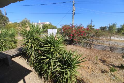 Moradia com Terreno de 880 m² - Balurcos - Alcoutim