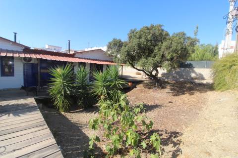Moradia com Terreno de 880 m² - Balurcos - Alcoutim