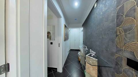 Apartamento T3 totalmente renovado! Olhão Centro