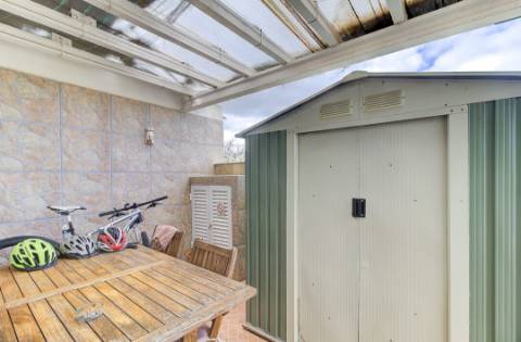 Moradia Mobilada de 2 Pisos com Quintal, BBQ e Deslumbrantes Vistas Mar.