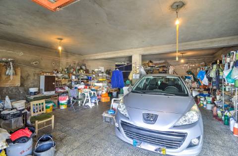 Moradia Independente T3 com 220 m² | Lote de 400 m² | Excelente Exposição Solar | Próxima das Praias e de Espanha