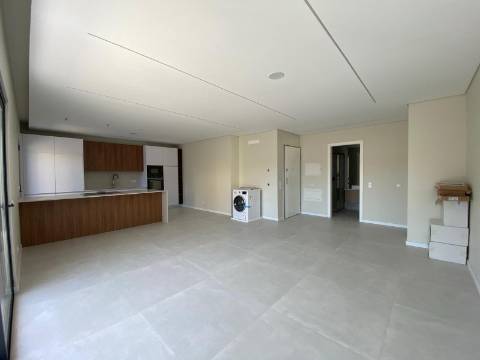 Apartamento T2 Novo no Centro de Loulé - Excelente áreas!