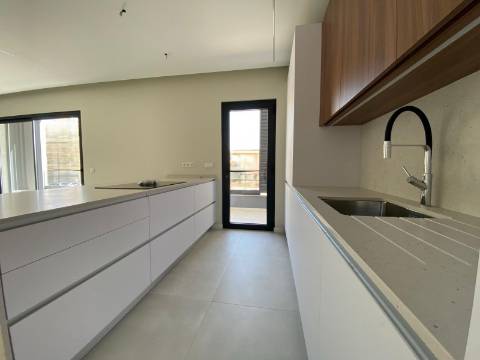 Apartamento T2 Novo no Centro de Loulé - Excelente áreas!