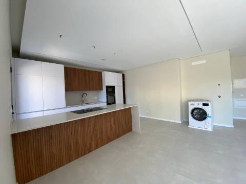 Apartamento T2 Novo no Centro de Loulé - Excelente áreas!