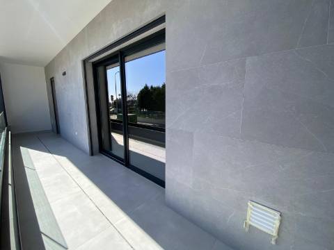 Apartamento T2 Novo no Centro de Loulé - Excelente áreas!