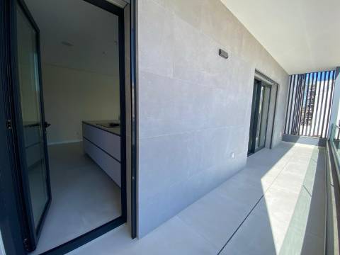 Apartamento T2 Novo no Centro de Loulé - Excelente áreas!