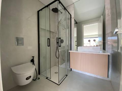 Apartamento T2 Novo no Centro de Loulé - Excelente áreas!