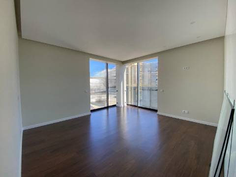 Apartamento T2 Novo no Centro de Loulé - Excelente áreas!