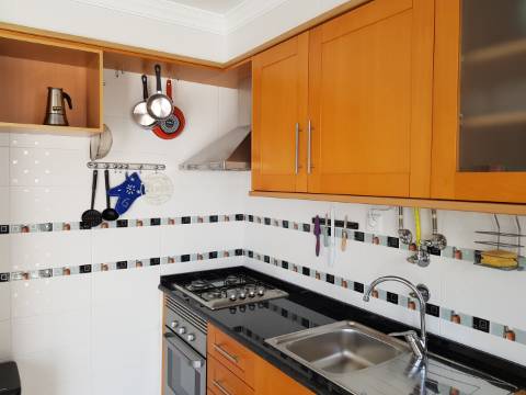 Estúdio/ T0 para venda na principal avenida de Vila Real de Santo António