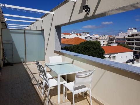 Estúdio/ T0 para venda na principal avenida de Vila Real de Santo António