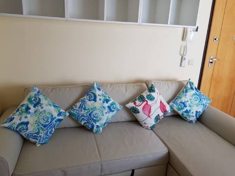 Estúdio/ T0 para venda na principal avenida de Vila Real de Santo António