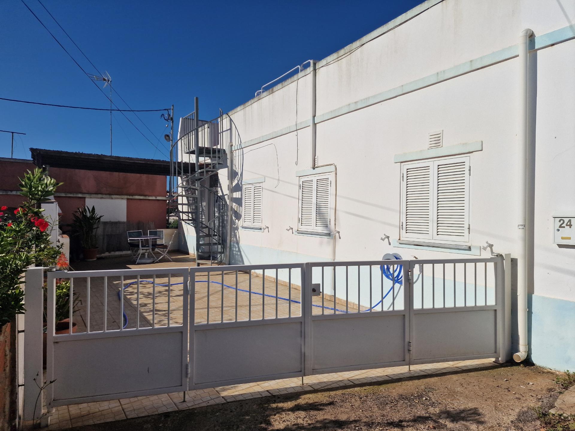 Moradia T2 com Terraço e Vista para o Sapal - Arrendamento Anual - São Bartolomeu do Sul - Castro Marim