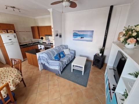 Moradia T2 com Terraço e Vista para o Sapal - Arrendamento Anual - São Bartolomeu do Sul - Castro Marim