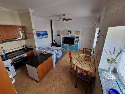 Moradia T2 com Terraço e Vista para o Sapal - Arrendamento Anual - São Bartolomeu do Sul - Castro Marim