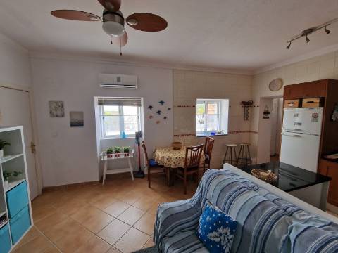 Moradia T2 com Terraço e Vista para o Sapal - Arrendamento Anual - São Bartolomeu do Sul - Castro Marim