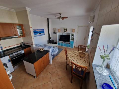 Moradia T2 com Terraço e Vista para o Sapal - Arrendamento Anual - São Bartolomeu do Sul - Castro Marim