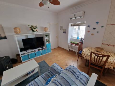 Moradia T2 com Terraço e Vista para o Sapal - Arrendamento Anual - São Bartolomeu do Sul - Castro Marim