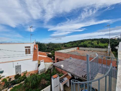 Moradia T2 com Terraço e Vista para o Sapal - Arrendamento Anual - São Bartolomeu do Sul - Castro Marim