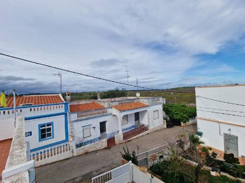Moradia T2 com Terraço e Vista para o Sapal - Arrendamento Anual - São Bartolomeu do Sul - Castro Marim