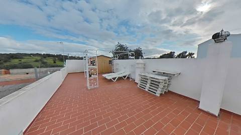 Moradia T2 com Terraço e Vista para o Sapal - Arrendamento Anual - São Bartolomeu do Sul - Castro Marim