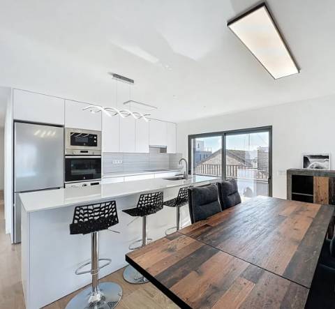 Penthouse T2 Exclusiva com Amplas Varandas e Vista Rio - Vila Real de Santo António