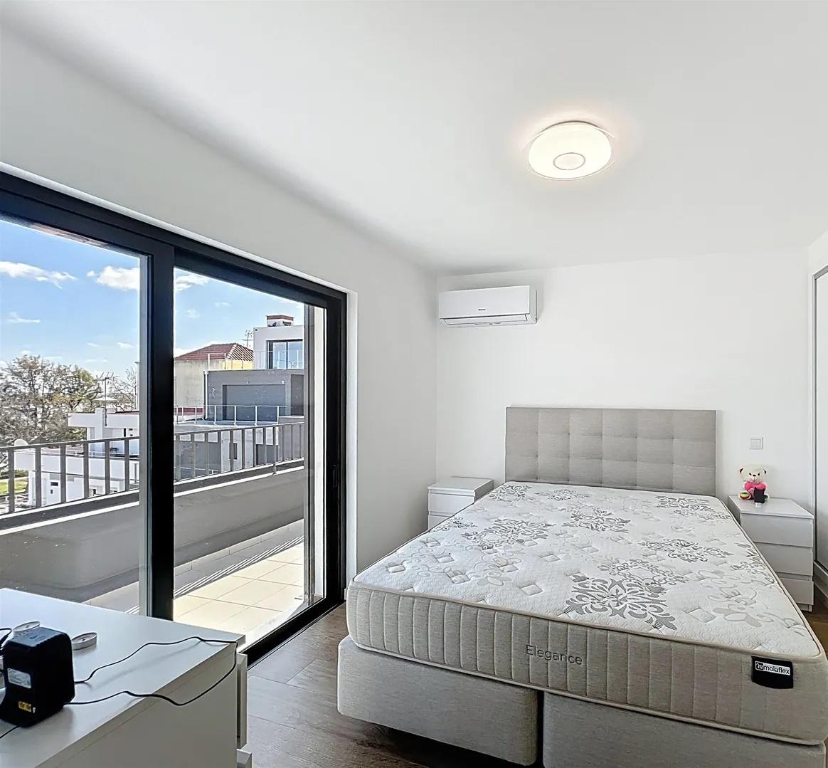 Penthouse T2 Exclusiva com Amplas Varandas e Vista Rio - Vila Real de Santo António