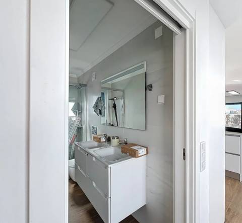 Penthouse T2 Exclusiva com Amplas Varandas e Vista Rio - Vila Real de Santo António