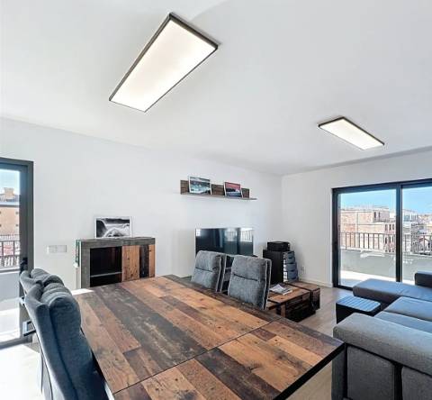 Penthouse T2 Exclusiva com Amplas Varandas e Vista Rio - Vila Real de Santo António