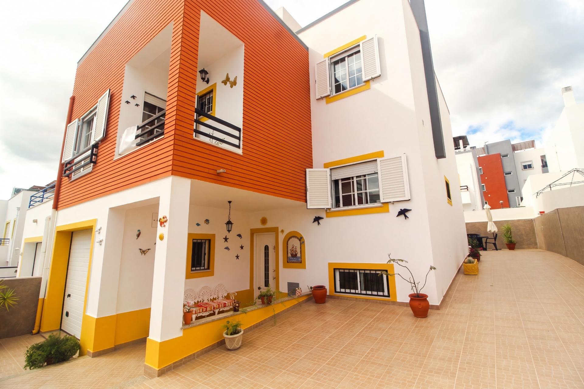 Moradia T4 em Urbanização Tranquila, em Tavira