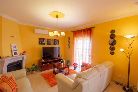 Moradia T4 em Urbanização Tranquila, em Tavira