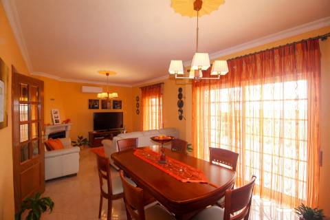 Moradia T4 em Urbanização Tranquila, em Tavira