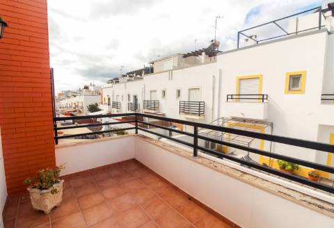 Moradia T4 em Urbanização Tranquila, em Tavira