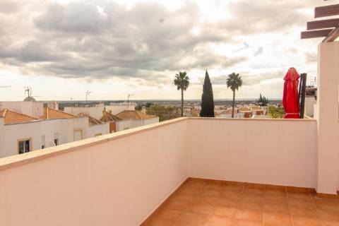 Moradia T4 em Urbanização Tranquila, em Tavira