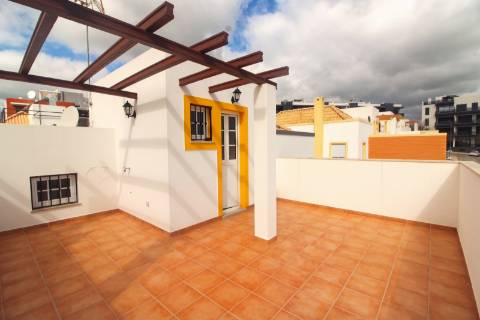 Moradia T4 em Urbanização Tranquila, em Tavira