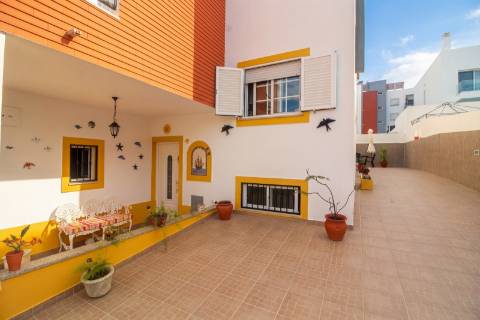 Moradia T4 em Urbanização Tranquila, em Tavira