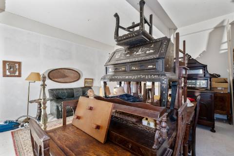 Armazém com montra na Tapada das Mercês, Sintra