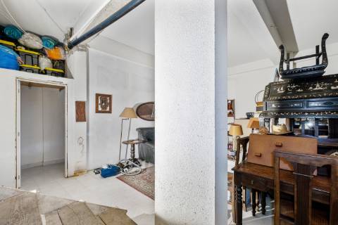 Armazém com montra na Tapada das Mercês, Sintra