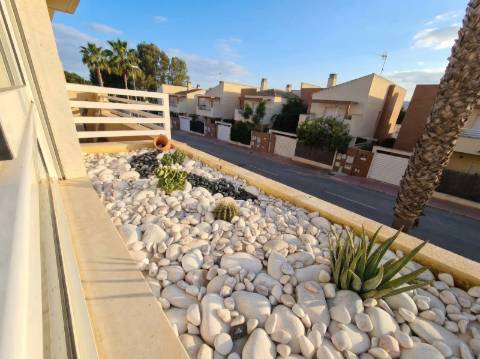 Conceição de Tavira, Apartamento T2 em Prédio com Piscina.