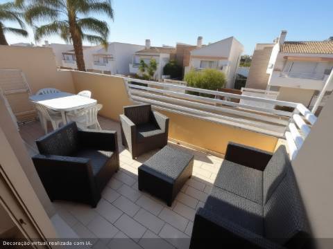 Conceição de Tavira, Apartamento T2 em Prédio com Piscina.