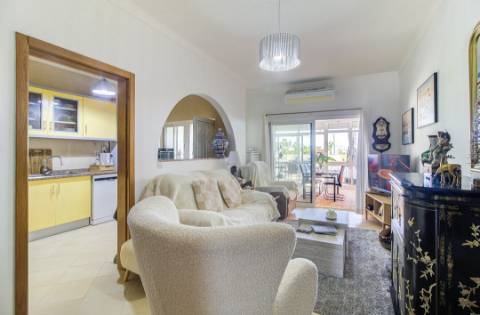 Moradia T2+1 em Cacela em Condomínio Fechado com Piscina