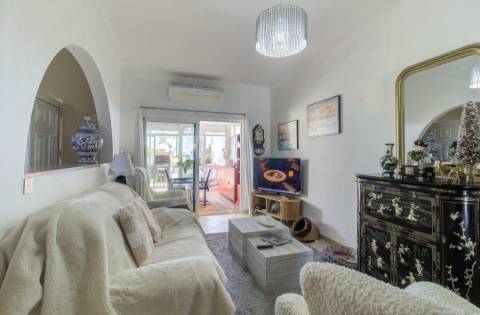 Moradia T2+1 em Cacela em Condomínio Fechado com Piscina